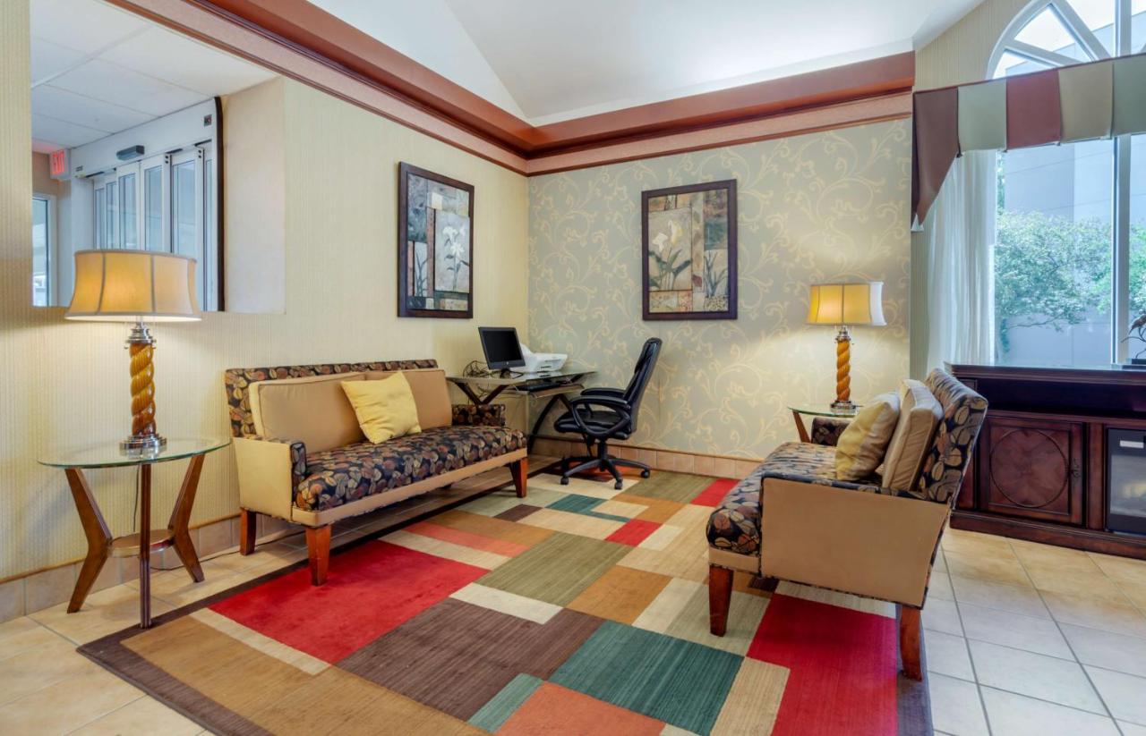 Best Western Plus Inn At Valley View Roanoke Exterior photo