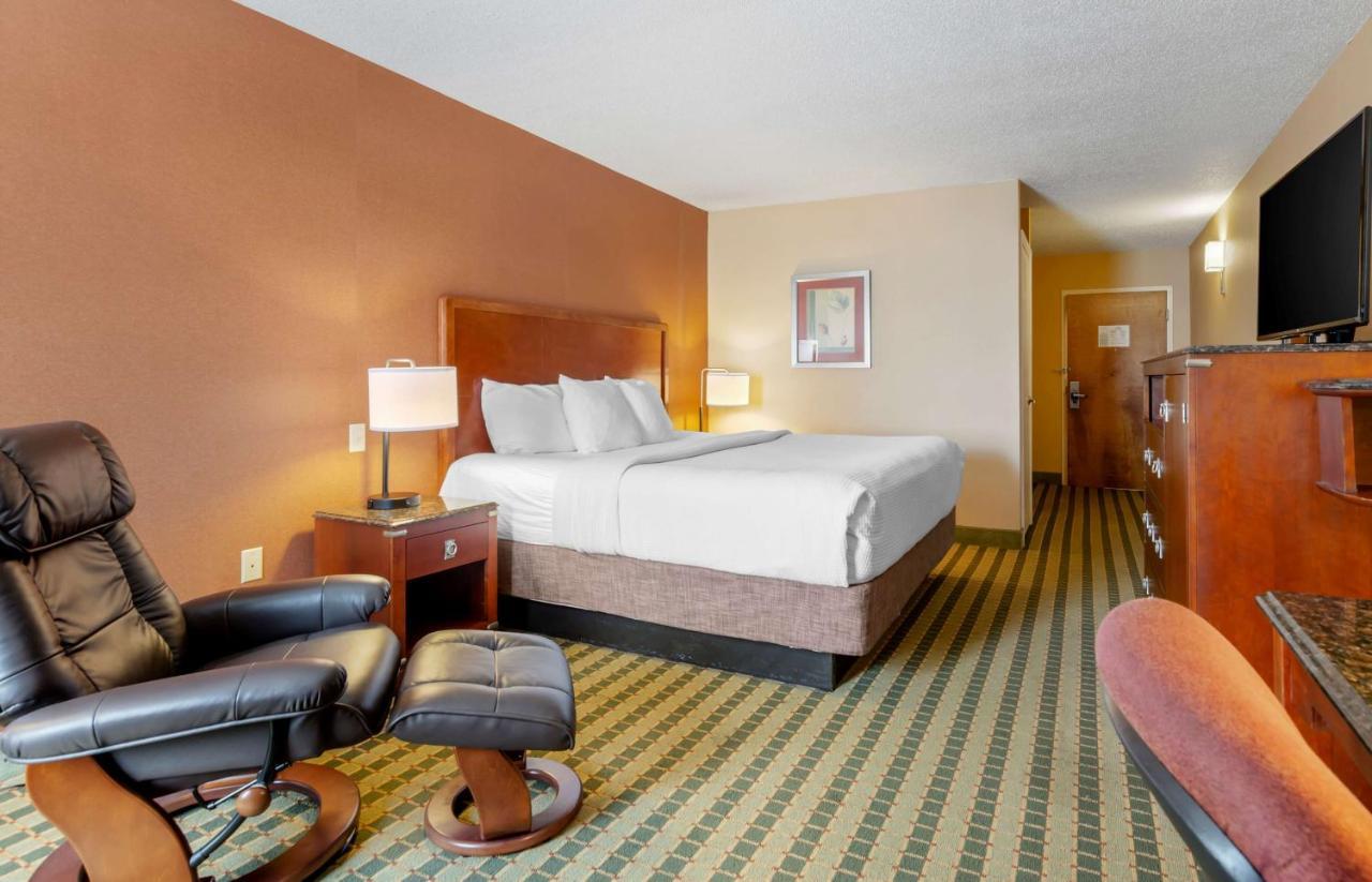 Best Western Plus Inn At Valley View Roanoke Exterior photo