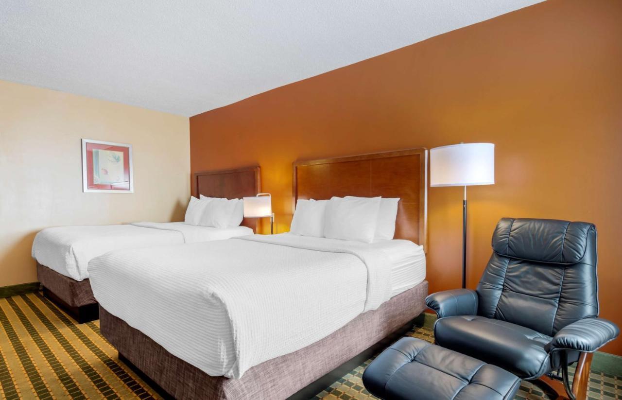 Best Western Plus Inn At Valley View Roanoke Exterior photo